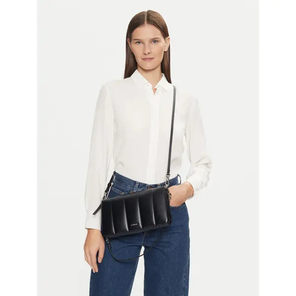 Calvin Klein Torbica Calvin Klein Line Quilt Shoulder Bag K60K612787 Crna