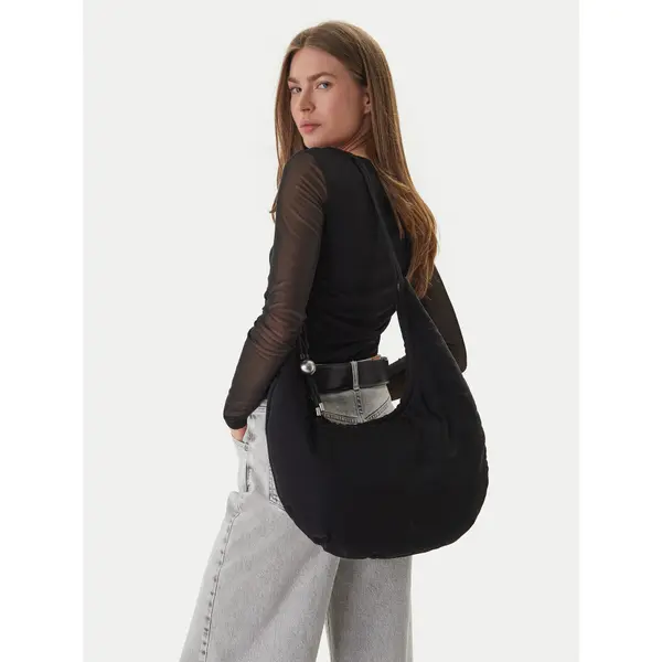 Calvin Klein Torbica Calvin Klein LV04F3383G Crna