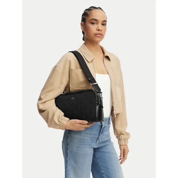 Calvin Klein Torbica Calvin Klein LV04F3649G Crna