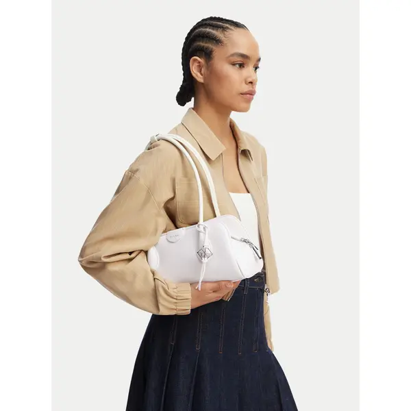 Calvin Klein Torbica Calvin Klein Quilted Nylon Medium Shoulder Ba LV04F3743G Bijela