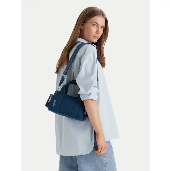 Calvin Klein Torbica Calvin Klein Webbing Strap Canvas Pocket Bag LV04F3464G Plava