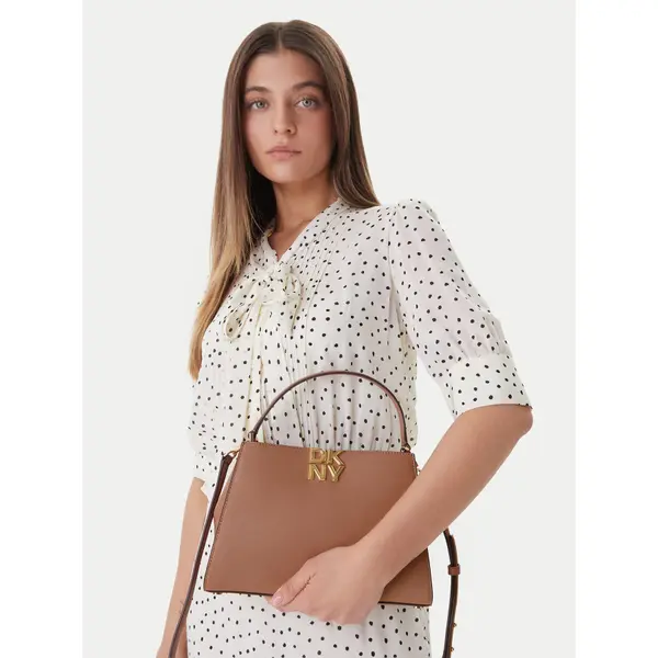 DKNY Torbica DKNY Foster R52D1L92 Smeđa