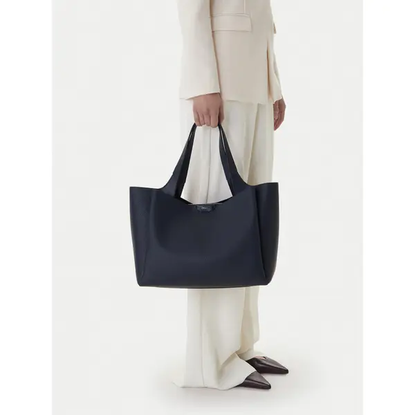 DKNY Torbica DKNY R43AYG32 Tamnoplava