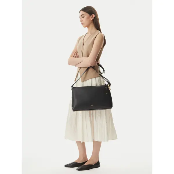 Furla Torbica Furla Debby M WB02006 BX3353 CN O6000 Crna