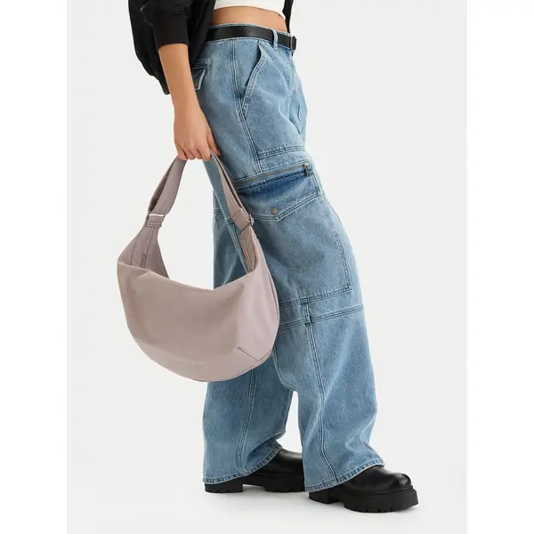 Guess Jeans Torbica Guess Jeans CWBEO-GUESS-M-002-09 Siva