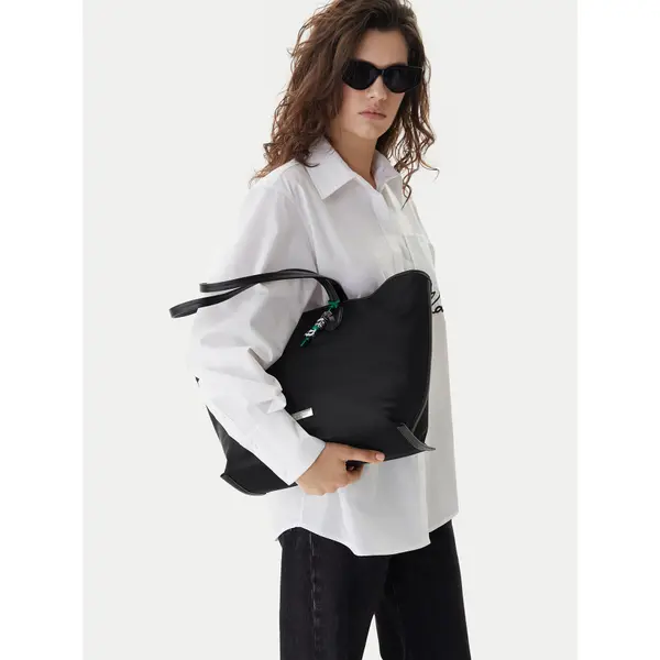 Karl Lagerfeld Torbica KARL LAGERFELD B1W30012 Crna