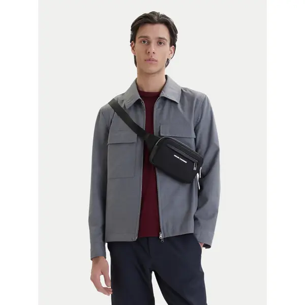 Armani Exchange Torbica oko struka﻿ Armani Exchange XM002650 AF22656 MC105 Crna