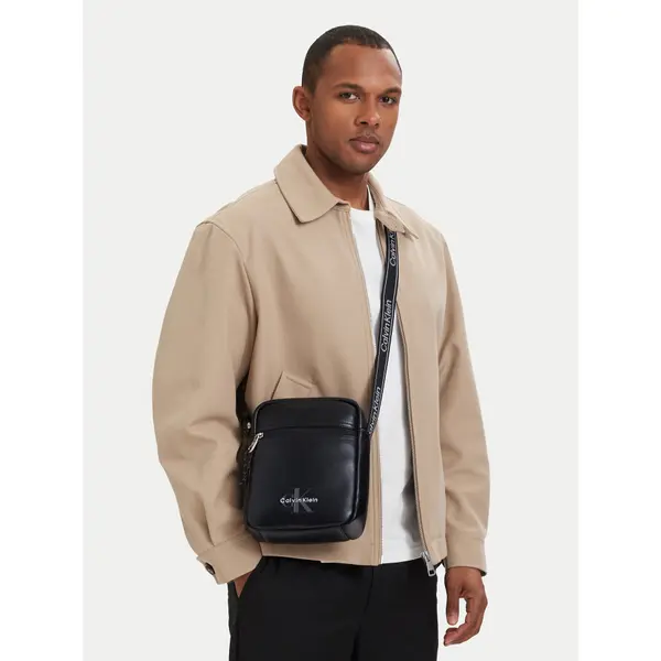 Calvin Klein Torbica oko struka﻿ Calvin Klein Bold Logo Webbing  LV04D3418G Crna