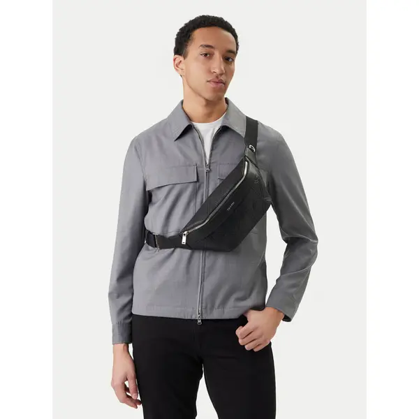 Calvin Klein Torbica oko struka﻿ Calvin Klein Emblem Aop Emboss Waistbag LV04D3332G Crna