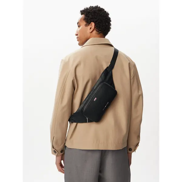 Tommy Hilfiger Torbica oko struka﻿ Tommy Hilfiger Th Central Bumbag AM0AM14437 Crna