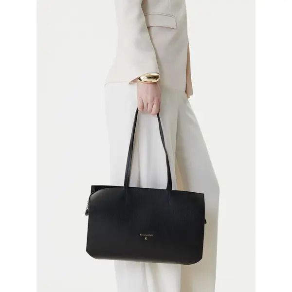 PATRIZIA PEPE Torbica Patrizia Pepe 8B0236/L001-K470 Crna