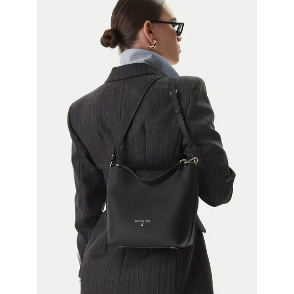 PATRIZIA PEPE Torbica Patrizia Pepe 8B0319/L001-K103 Crna