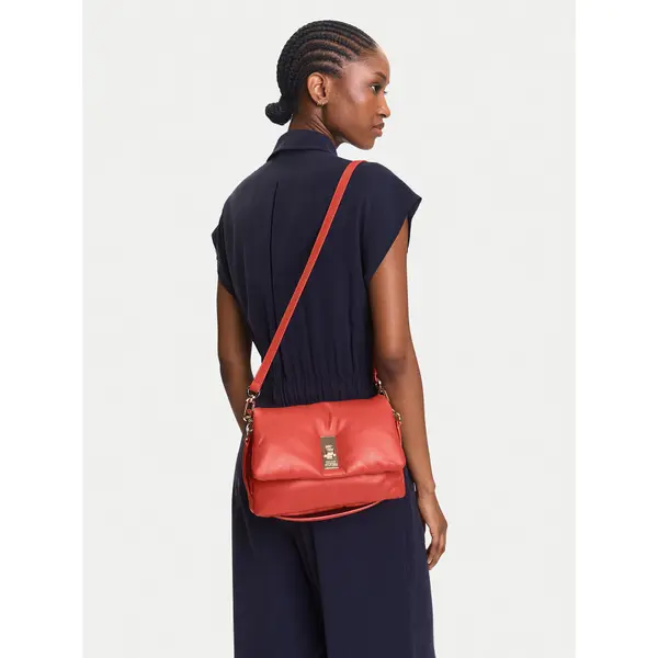 Tommy Hilfiger Torbica Tommy Hilfiger Soft Leather Conv Crossover AW0AW17638 Bež