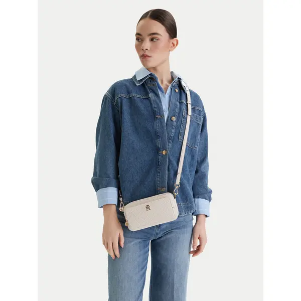 Tommy Hilfiger Torbica Tommy Hilfiger Th Daily Camera Bag Mono AW0AW18414 Bijela