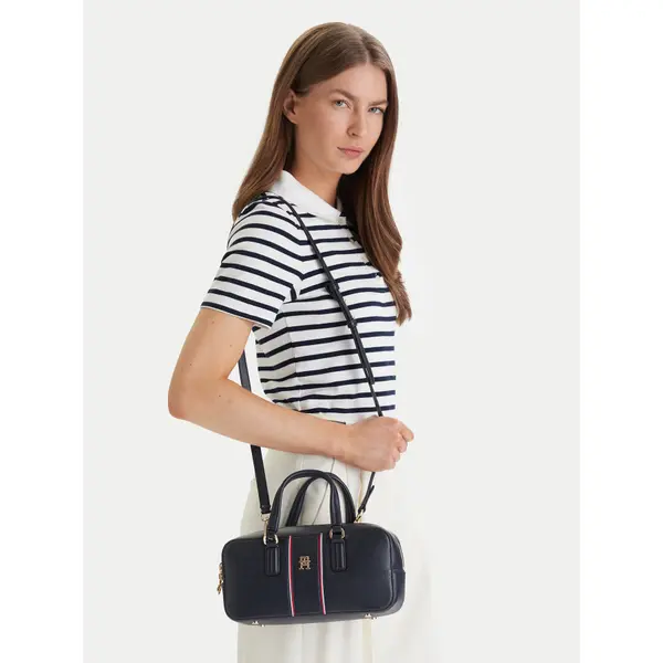 Tommy Hilfiger Torbica Tommy Hilfiger Th Daily Crossover Corp AW0AW18641 Tamnoplava