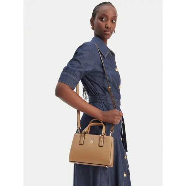 Tommy Hilfiger Torbica Tommy Hilfiger Th Daily Mini Tote AW0AW18379 Smeđa