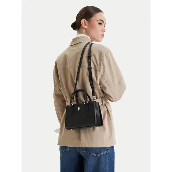 Tommy Hilfiger Torbica Tommy Hilfiger Th Daily Mini Tote Mono AW0AW18416 Crna