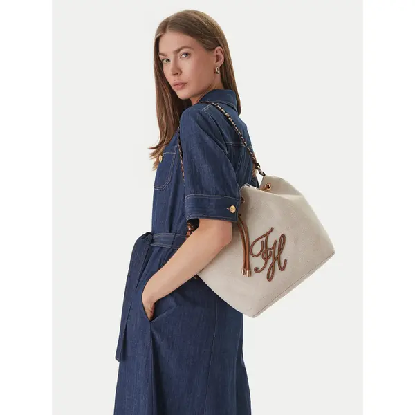 Tommy Hilfiger Torbica Tommy Hilfiger Th Elev Summer Bucket Canvas AW0AW18631 Bež