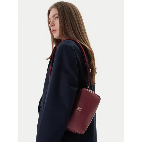 Tommy Hilfiger Torbica Tommy Hilfiger Th Essential Camera Bag AW0AW18370 Tamnocrvena