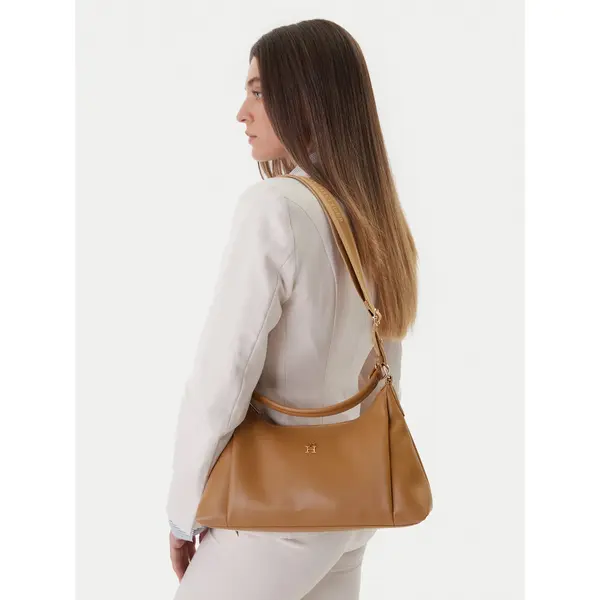 Tommy Hilfiger Torbica Tommy Hilfiger Th Essential Shoulder Bag AW0AW18373 Smeđa