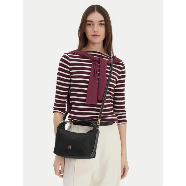 Tommy Hilfiger Torbica Tommy Hilfiger Th Go Crossover Nylon AW0AW18164 Crna