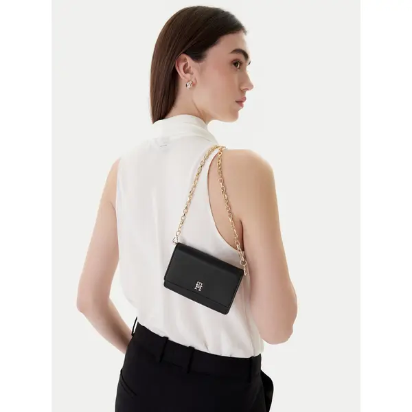 Tommy Hilfiger Torbica Tommy Hilfiger Th Icon Card Holder W/Chain AW0AW18248 Crna