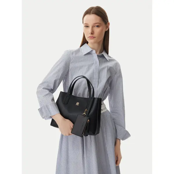 Tommy Hilfiger Torbica Tommy Hilfiger Th Icon Mini Satchel AW0AW18722 Crna