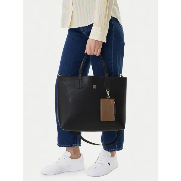 Tommy Hilfiger Torbica Tommy Hilfiger Th Icon Satchel AW0AW18122 Crna