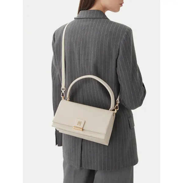 Tommy Hilfiger Torbica Tommy Hilfiger Th Monogram Pebble Grain Crossbody Bag AW0AW17216 Krem