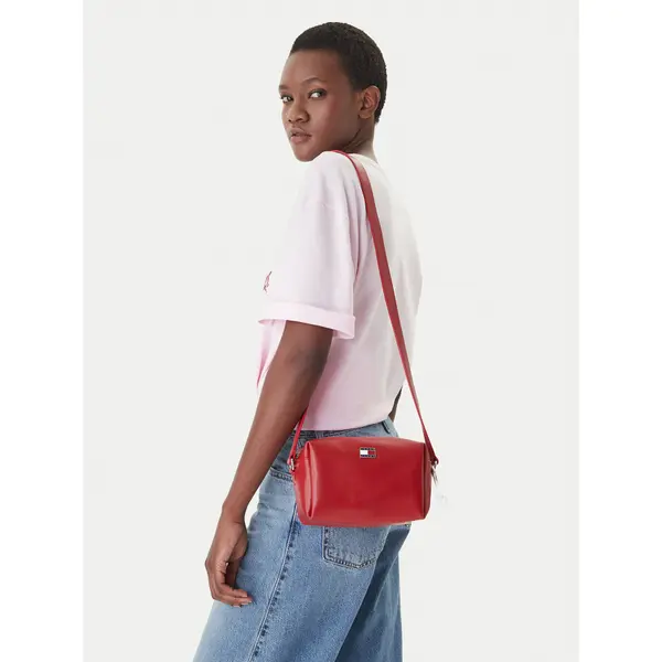 Tommy Jeans Torbica Tommy Jeans Tjw City Charm Camera Bag AW0AW18456 Crvena