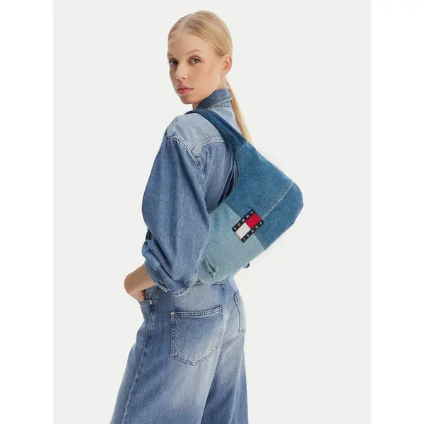 Tommy Jeans Torbica Tommy Jeans Tjw Denim Patchwork Shoulder Bag AW0AW18471 Plava
