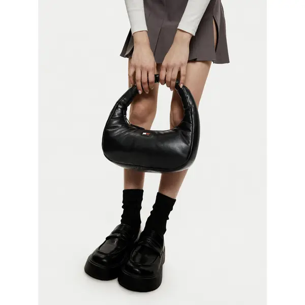 Tommy Jeans Torbica Tommy Jeans Tjw Pillow Shoulder Bag AW0AW16977 Crna