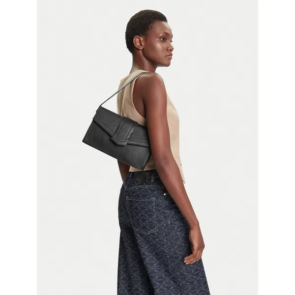 Vero Moda Torbica Vero Moda 10329333 Crna
