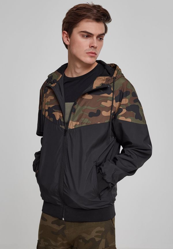 UC Men Arrow Windrunner blk/woodcamo pattern
