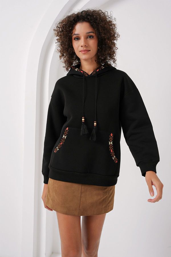 Bigdart Bigdart 55443 Embroidered Oversize Sweatshirt - Black