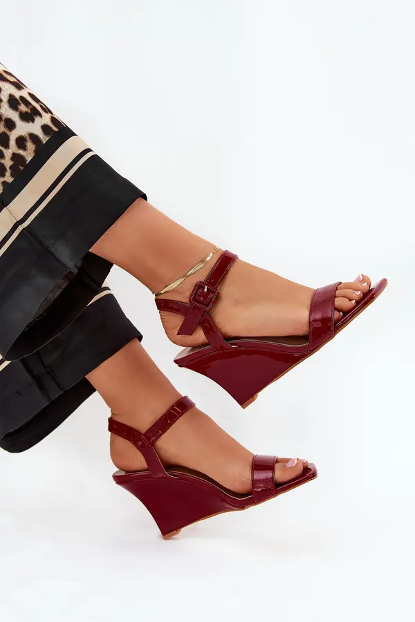 Boto Boto Lacquered Women's Wedge Sandals Bordeaux Vliraya