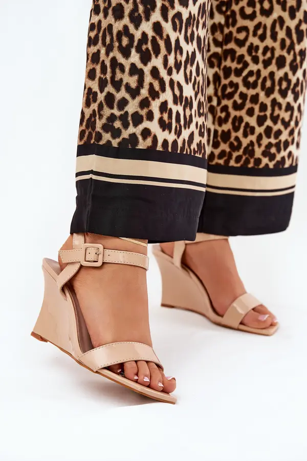 Boto Boto Lacquered Women's Wedge Sandals Nude Vliraya