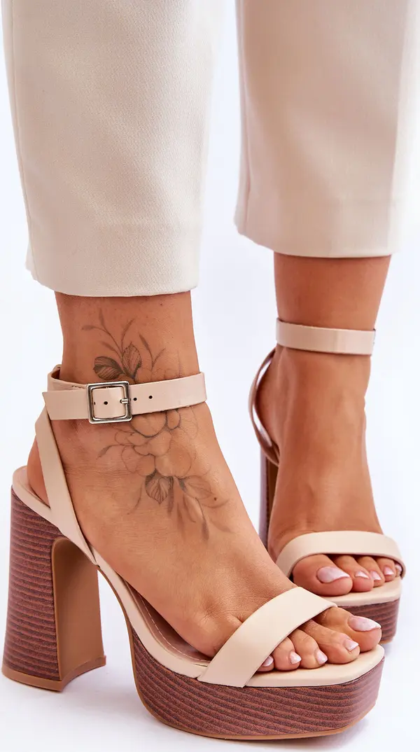 Boto Boto Leather Sandals On A Chunky Platform Beige Marina