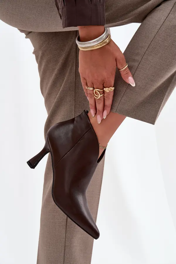 Boto Boto Patent Low Ladies Boots on Heel Chocolate Jolivra