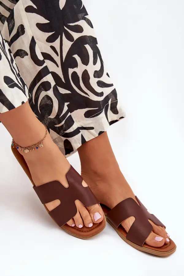 Boto Boto Women's Flat Sandals With Cutouts Dark Brown Salyra