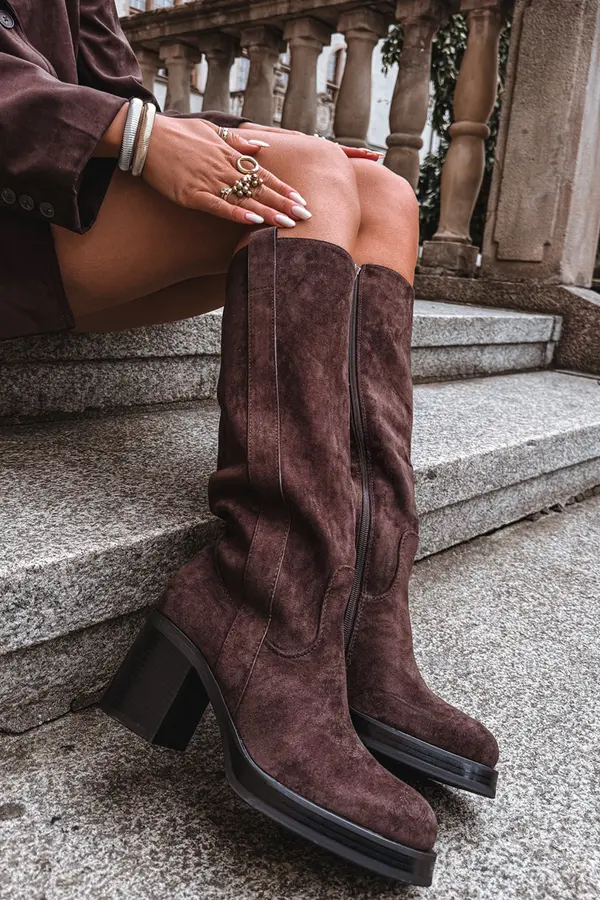 Boto Boto Women's insulated boots on a chunky heel chocolate Sanelle