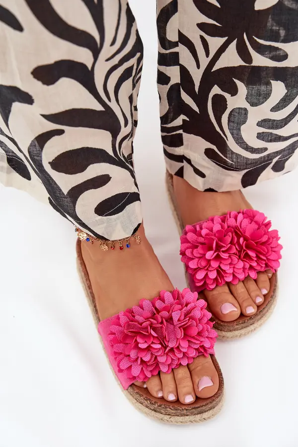 Boto Boto Womens platform sandals with decorative flowers fuchsia Tessara