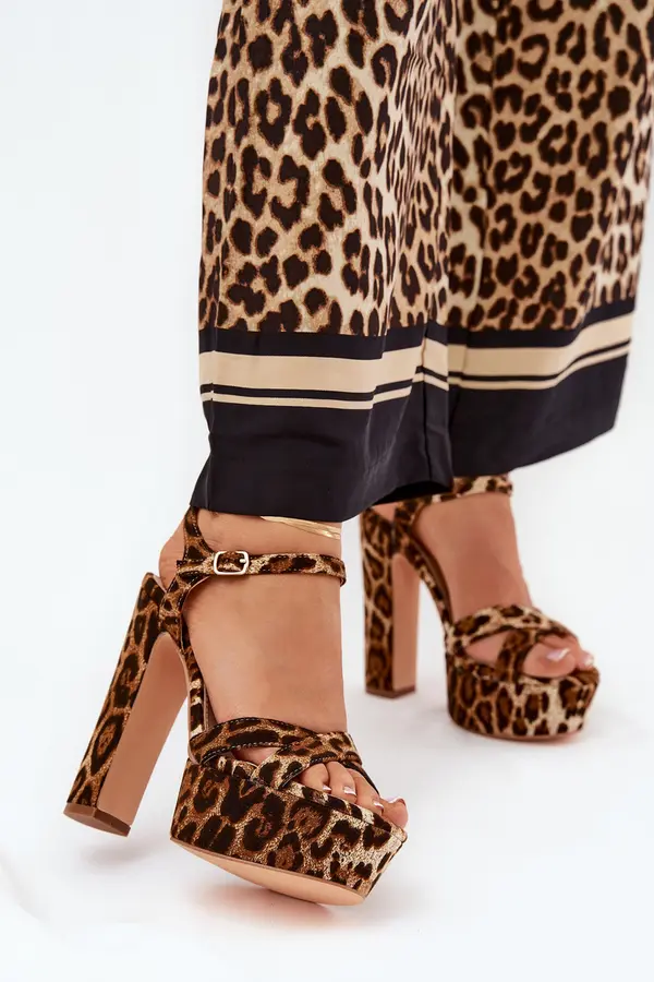 Boto Boto Womens Sandals On A Heel And Platform Eco Leather Beige Lomman