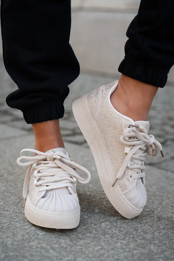 Boto Boto Women's sneakers with decoration on platform beige Eanneth