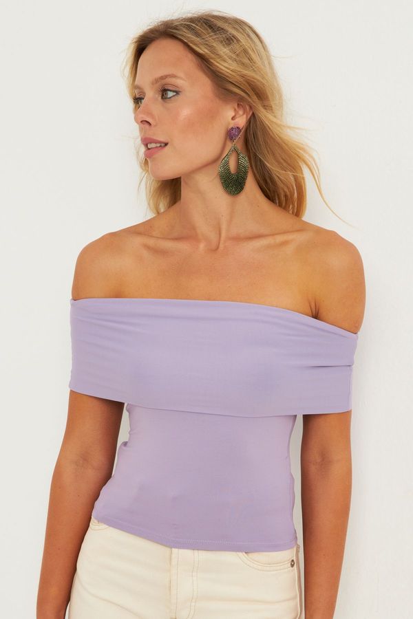 Cool & Sexy Cool & Sexy Women's Lilac Madonna Collar Blouse CY340