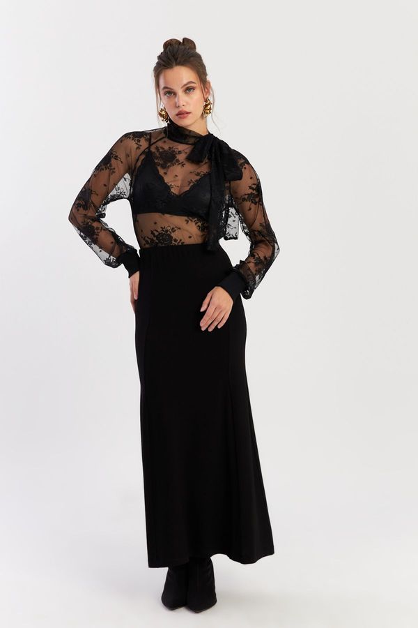 Cool & Sexy Cool & Sexy Women's Black Elastic Waist Evoze Maxi Skirt