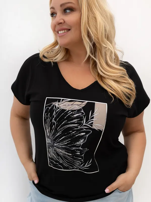 RELEVANCE Crna plus size majica s cvjetnim motivom