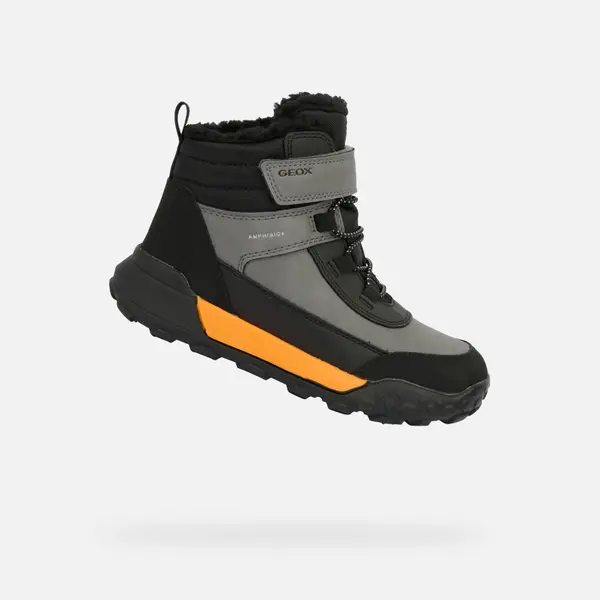 GEOX Crne zimske cipele za dječake Geox Trekkyup B ABX