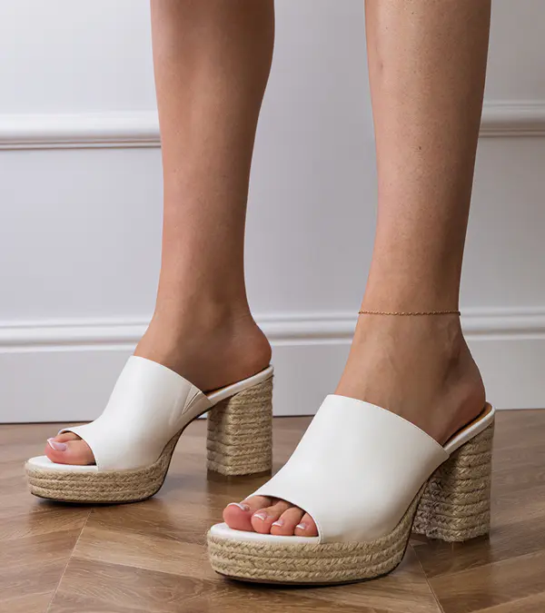 D/CEO D/CEO White wedge espadrille sandals Grande