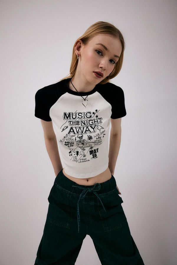 DEFACTO DEFACTO Cool Fitted Printed Short Sleeve T-Shirt